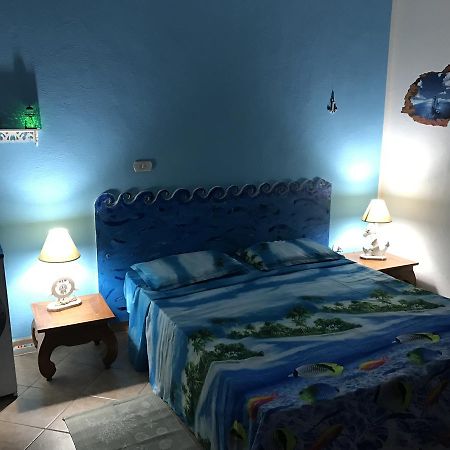 Acquamarina B&B La Maddalena  ภายนอก รูปภาพ